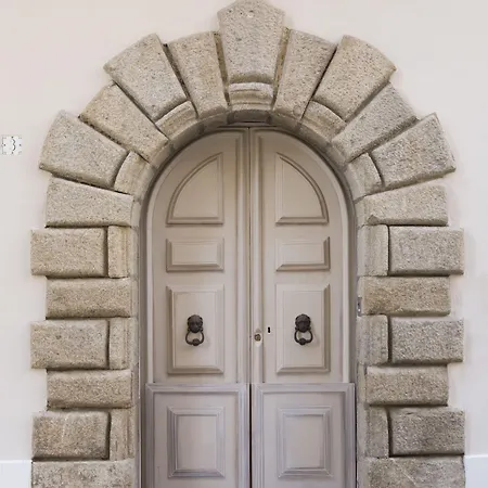 Palazzo Mottola 3*