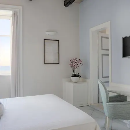 Palazzo Mottola 3*