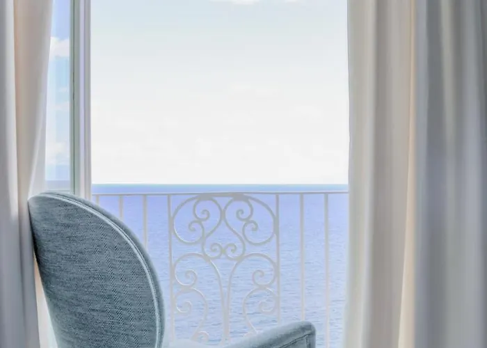 Palazzo Mottola Szálloda 3*