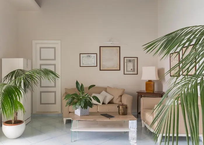 Palazzo Mottola Szálloda 3*